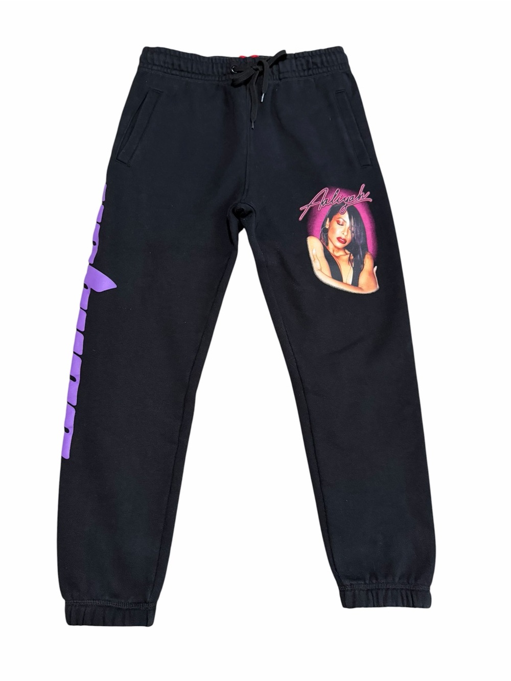 Shoe Palace X Aaliyah "Baby Girl" Embrace Jogger Sweatpants | Black | Medium